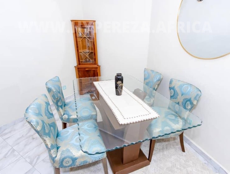 Appartement Meublé à Douala - dit "Menoua", Votre Oasis Urbaine