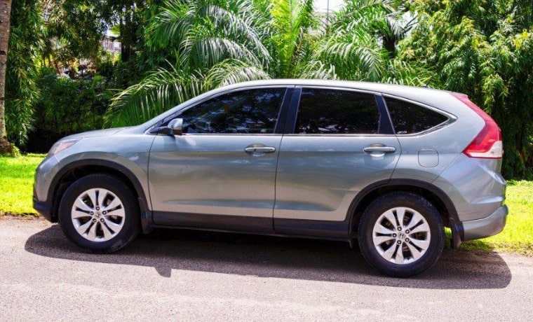 Location de Honda CRV 2012 avec Chauffeur à Douala, Cameroun : Confort et Service de Premier Ordre!