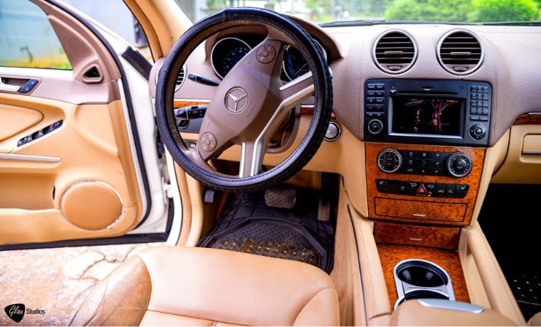 Location de Mercedes GLE 450 20212 à Douala : Louez Luxe et Confort!