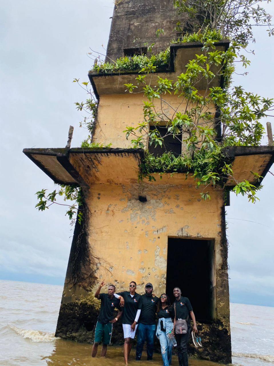 EXCUSION SUR L'ÎLE DE MANOKA